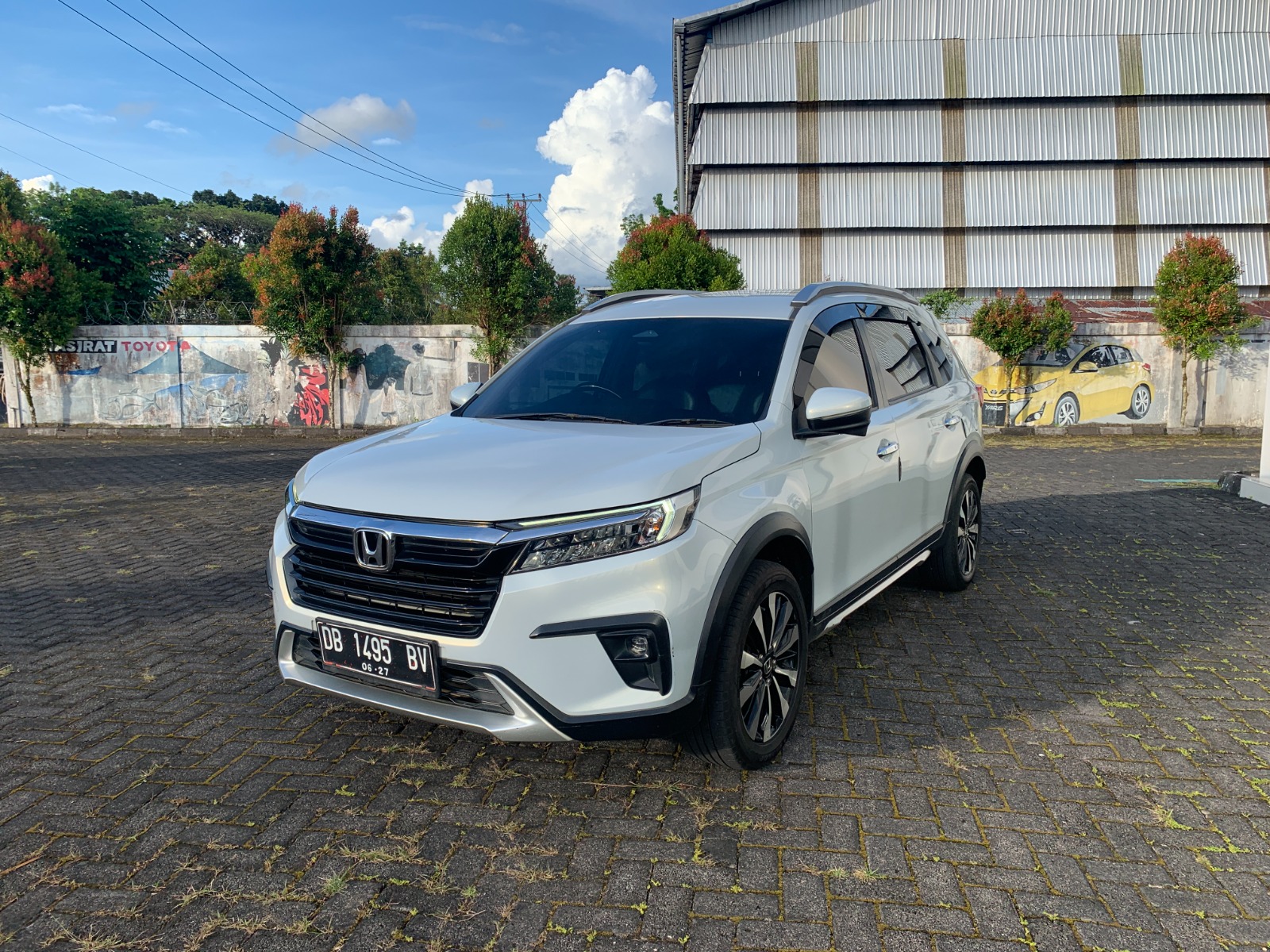 gambar besar 2